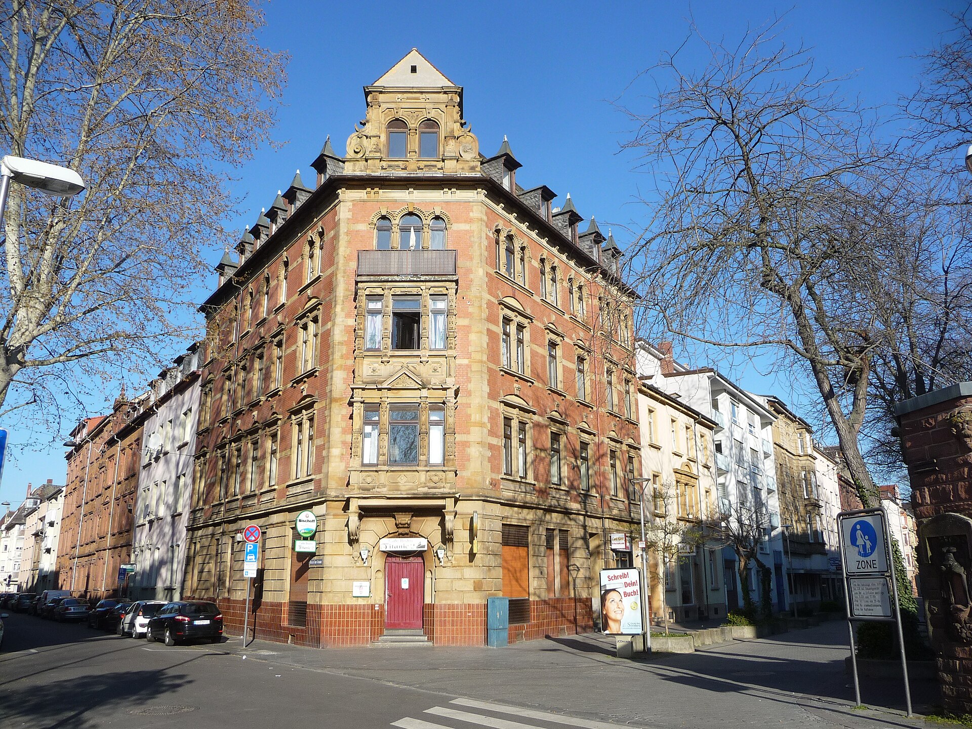 Gründerzeit-Wohnhaus im Stadtteil Hemshof in Ludwigshafen am Rhein